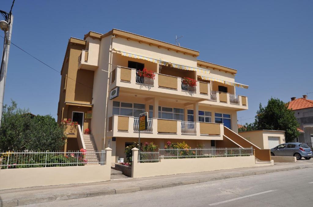 Apartments Amico Zadar Exterior photo